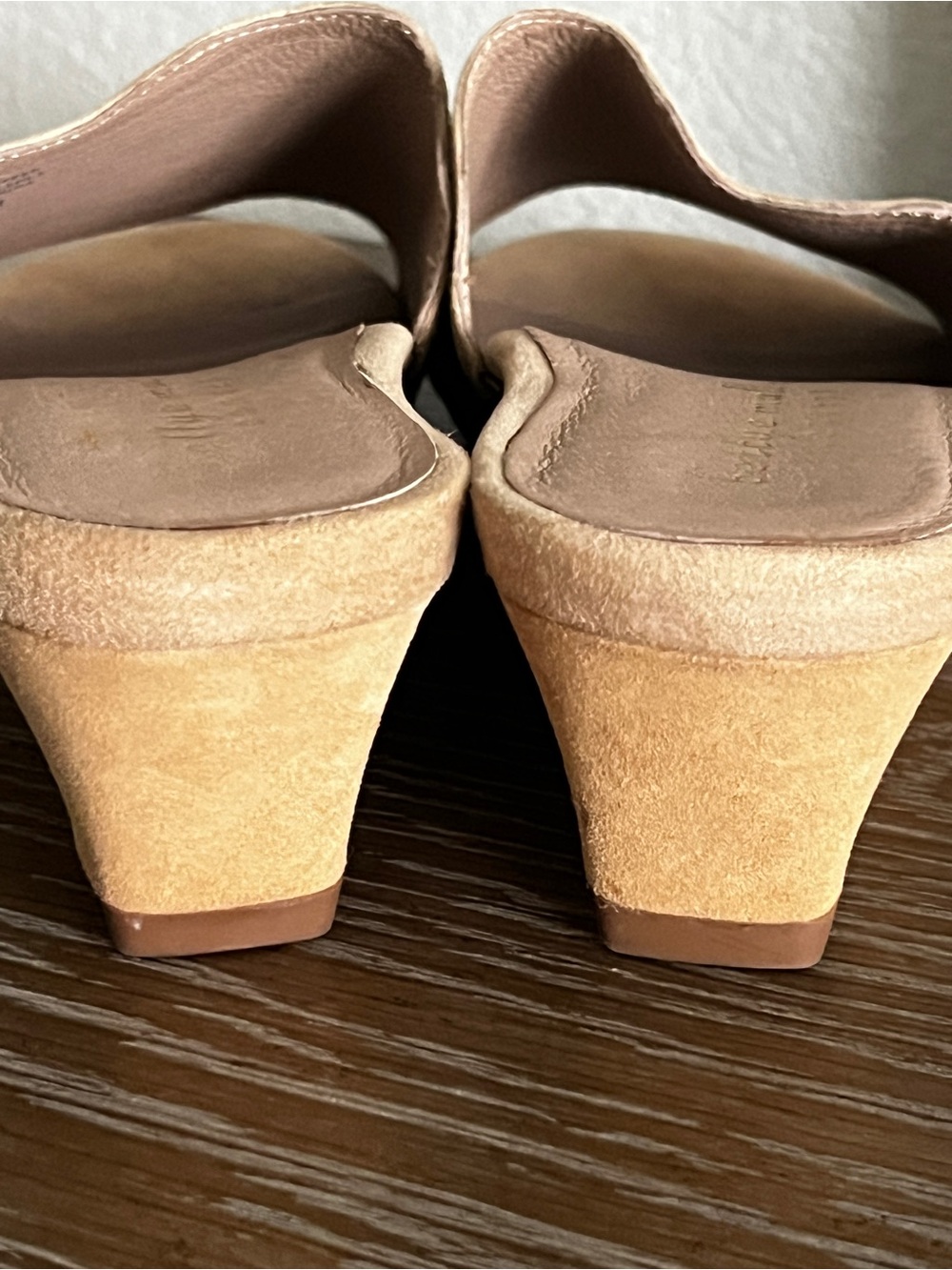 Bettye Muller Concept Seema Tan Suede Low Wedge Slide Sandals 7.5 NWOB - Picture 14 of 16
